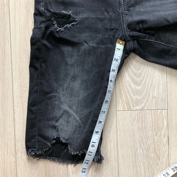 American Eagle Outfitters Black Distressed Biker Denim Shorts Size 8 - Picture 6 of 12